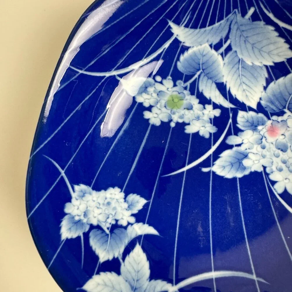 Fukagawa trinket shaped